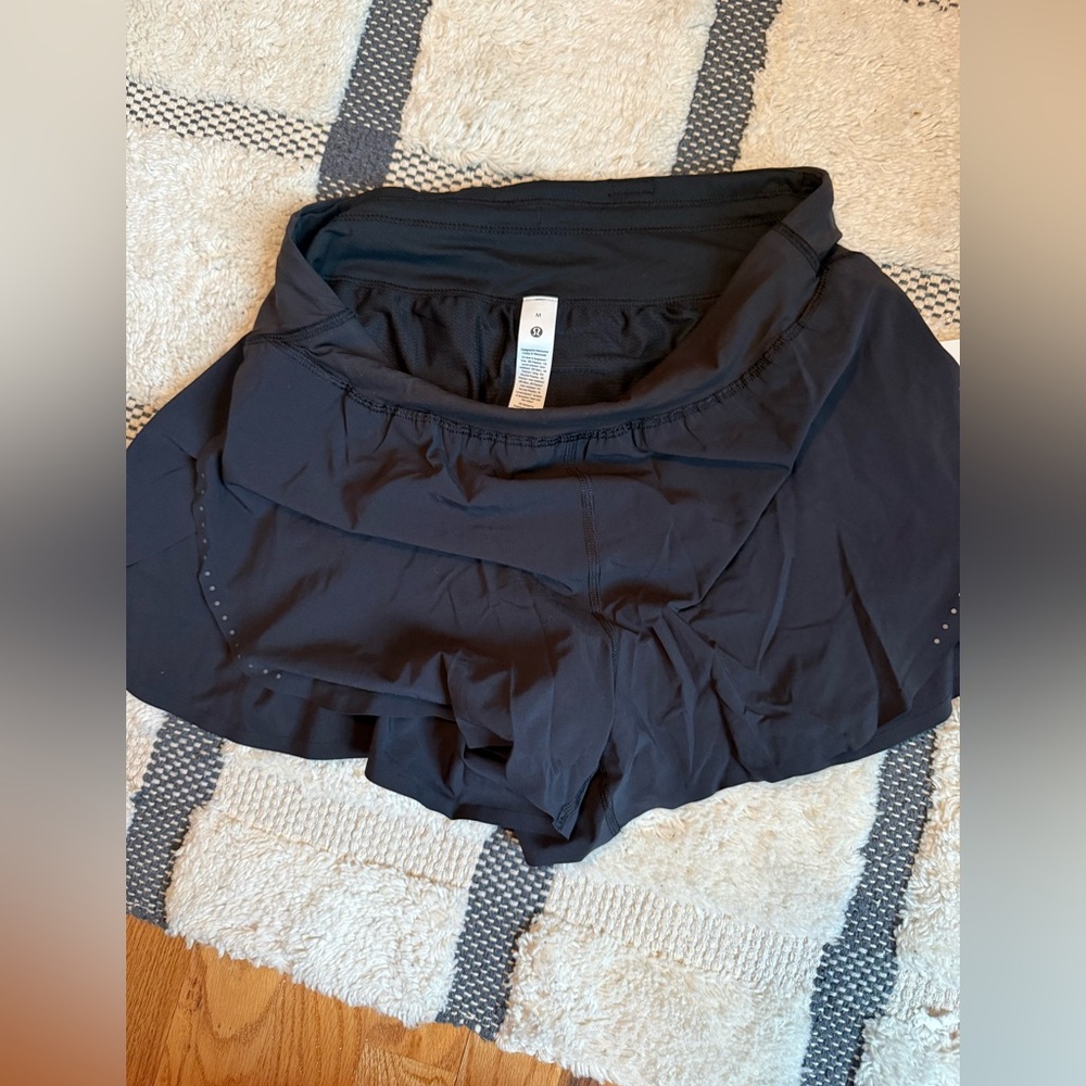 Lululemon Fast and Free shorts - Picture 5 of 6